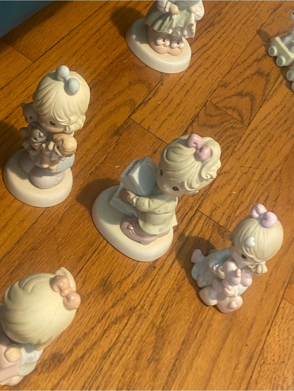 Precious moments Pastel Figurine Set - Cream and Pink Home Accents